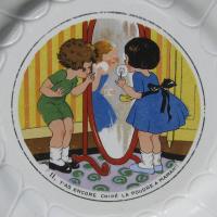 Ancienne assiette a dessert decor d enfants dv sarreguemines intitulee 11 t as encore chipe la poudre de maman 3