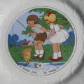 Ancienne assiette a dessert decor d enfants dv sarreguemines intitulee 3 bouge pas ca mord 1